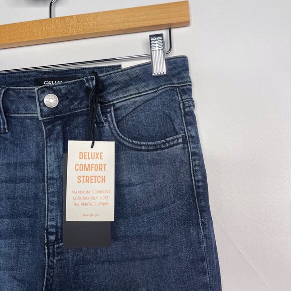 New Cello Size 9 Dark Wash High Rise Skinny Jeans Deluxe Comfort Cotton Stretch - Picture 7 of 13
